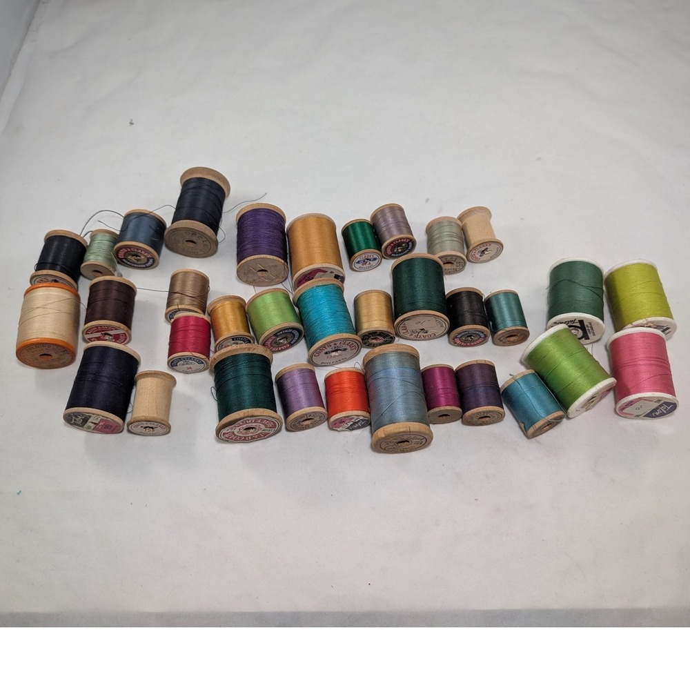 Vintage Wooden Thread Spools Lot Coats & Clarks Talon Belding Mixed Colors 30pc